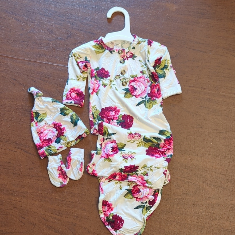 Lou Lou & Company "Evelyn" Pink Floral Knotted Sleep Gown NB